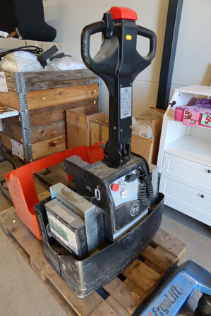 El-palleløfter BT Levio LWE 130 (Læs beskrivelse)