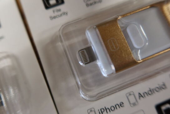 Div. USB drev, mus m.m.