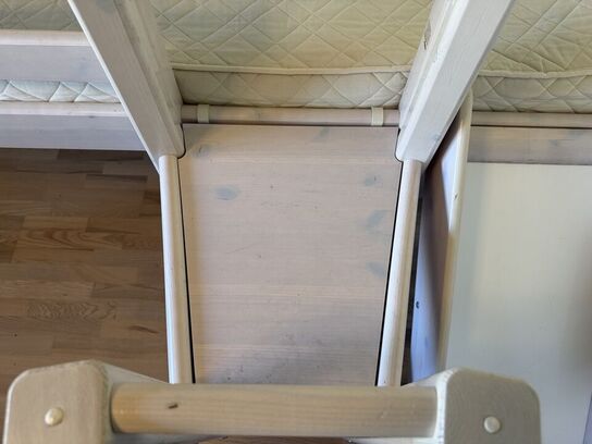 Børneseng med rutsjebane FLEXA