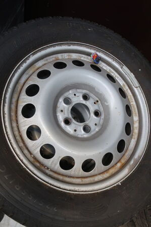 4 stk. fælge med dæk DUNLOP ECONODRIVE 225/55R17C