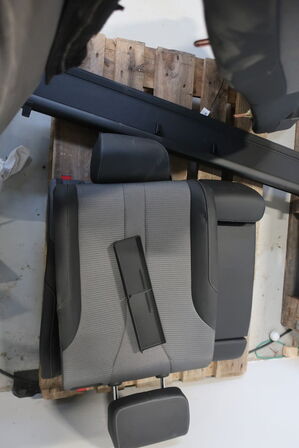 Bagsæde samt bagklip til bil SKODA