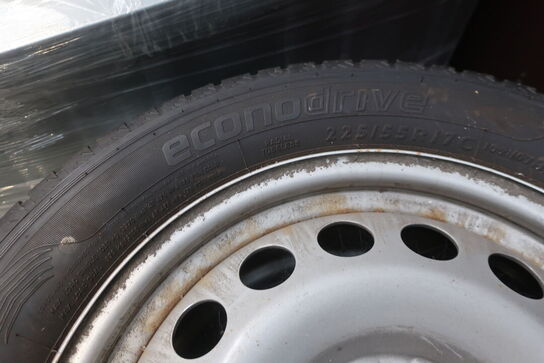 4 stk. fælge med dæk DUNLOP ECONODRIVE 225/55R17C