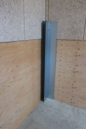 Div. paller, kontorstol, ildslukkere m.m.