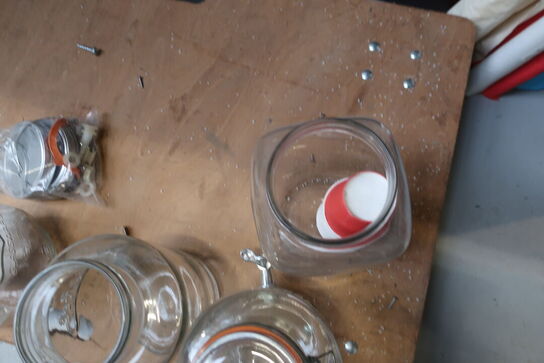 Møbelbund samt karafler