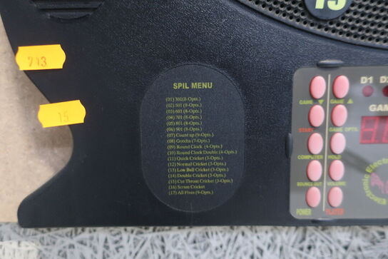 Elektronisk dartskive med dartpile