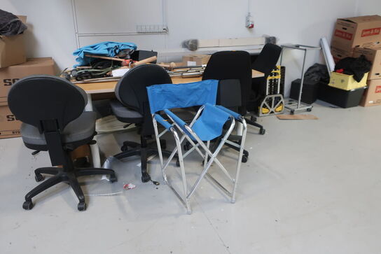 Div. kontorstole, skrivebord, reol, sækkevogn STANLEY m.m.