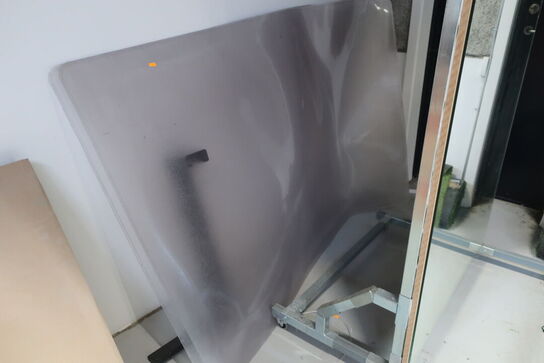 Div. kontorstole, skrivebord, reol, sækkevogn STANLEY m.m.