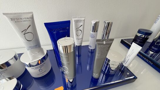 Div. Hudpleje + 2 Stk. Glasbakke ZO SKIN HEALTH