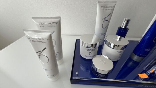 Div. Hudpleje + 2 Stk. Glasbakke ZO SKIN HEALTH