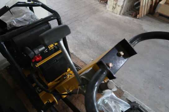 Pladevibrator, Barnards RT220 349 cc