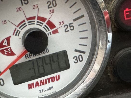 Teleskoplæsser, Manitou MLT 526