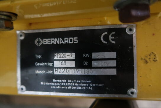 Pladevibrator, Barnards RT220 349 cc