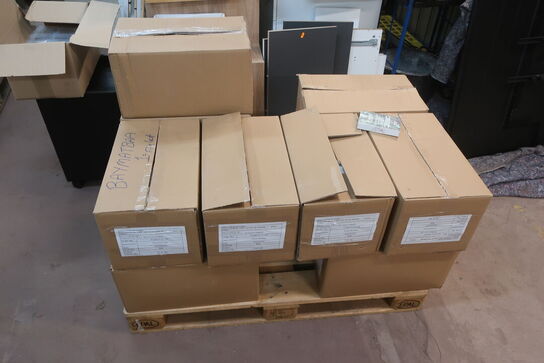 13 kasser med papbokse