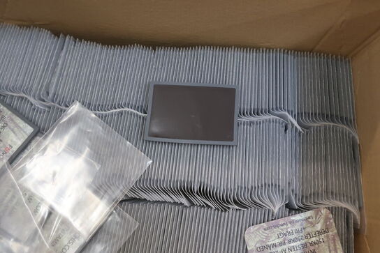 2 kasser med rammer, trykværktøj og magnetpapir 