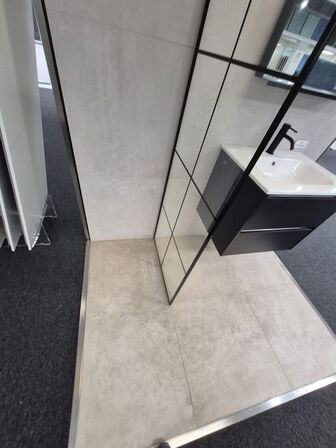 SU61 Urbane Sort Vaskeskab 60cm og Lucy porcelænsvask