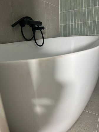 OUTLET Genoa Oval fritstående kar 1700x800mm