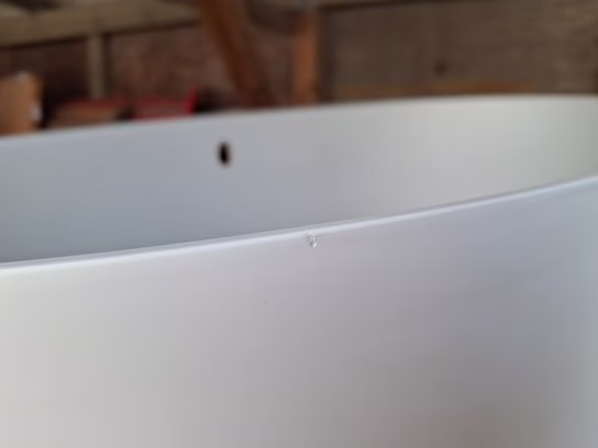 Strømberg Arden Back-To-Wall badekar 1580 x 860 mm - Mat hvidt. ARD1674-BTW