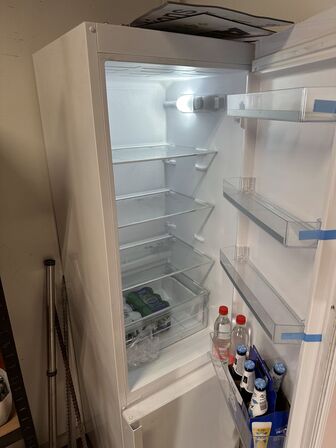 Køleskab med frys GRAM KF 471851