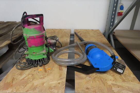 1 stk dykpumpe og en vægtstangspumpe