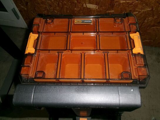 Værktøjsvogn med 3 kasser DEWALT