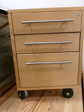 Skuffemøbel på hjul