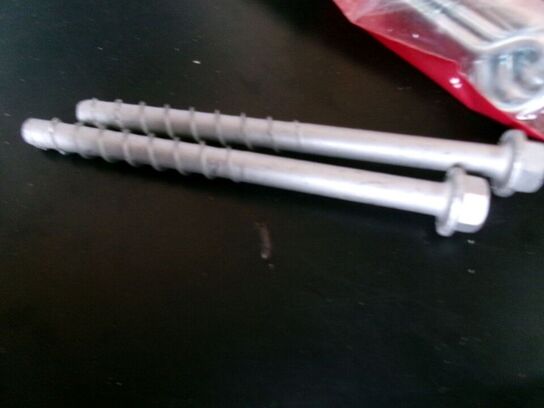 Div. Skruer, bolte, øskner mm