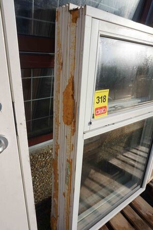 2 stk Vinduer 98x146,5 cm (MOMSFRI) 