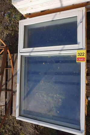 2 stk Vinduer 99x157,5 cm (MOMSFRI) 