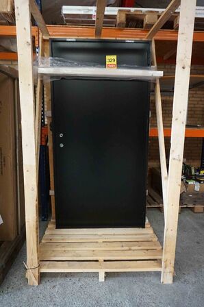 Isoleret metaldør 211x106 cm (MOMSFRI) 