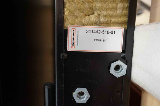 Isoleret metaldør 211x106 cm (MOMSFRI) 