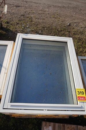 4 stk Vinduer 94x116,5 cm (MOMSFRI) 