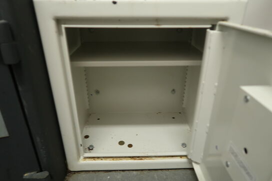 Pengeskab, Prosafe med nøgle