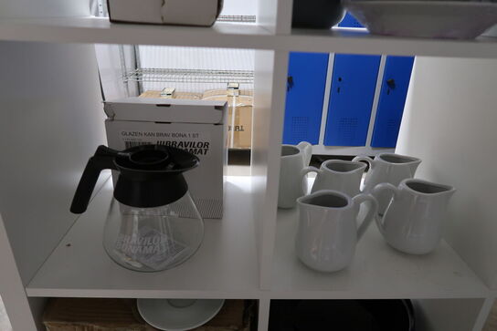 Parti tallerkner, kopper, kander mm. 