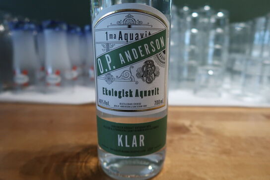 2 flasker O.P. Anderson Aquavit 