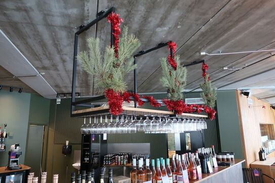 Stort glasophæng med glas