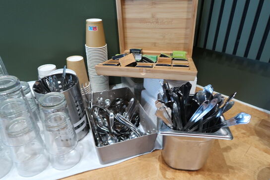 Stort parti glas & service