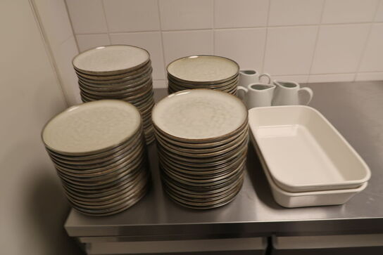 Diverse tallerkner SIAKI mm. 