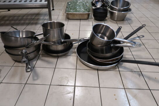 Diverse gryder & pander