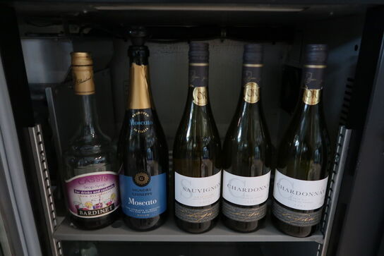 Stort parti vin mm. I anbrud