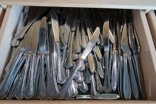 Stort parti bestik & glas