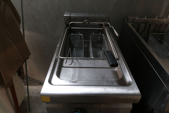 Friture med 2 kurve, Turhan