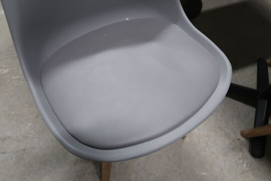 Cafebord med 3 stk. stole