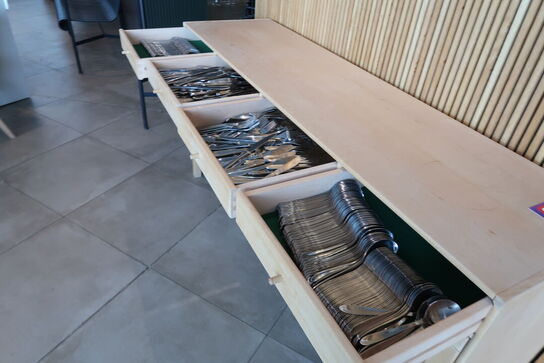 Stort parti bestik & glas