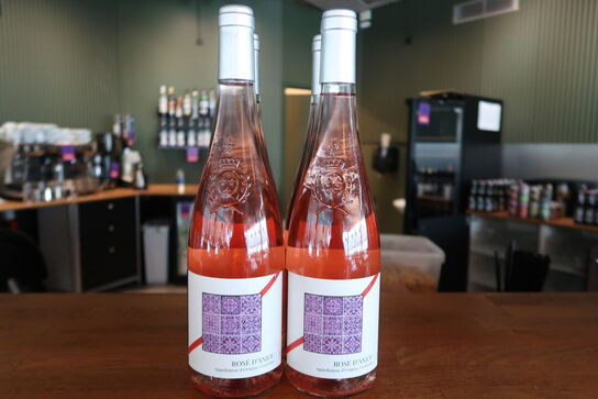 4 flasker Rose Dánjou Val De Loire 