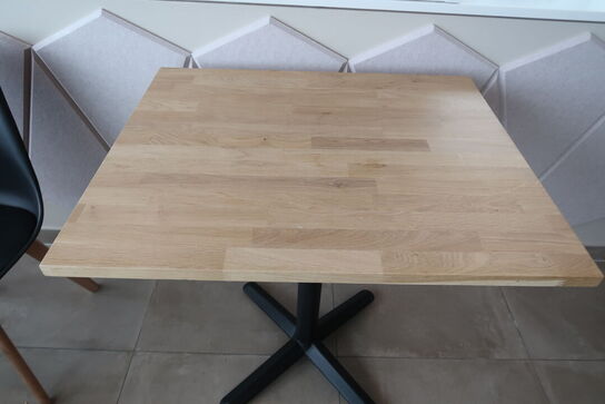 Cafebord med 2 stk. stole