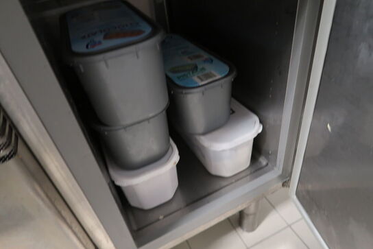 Industrifryser, Zanussi med indhold