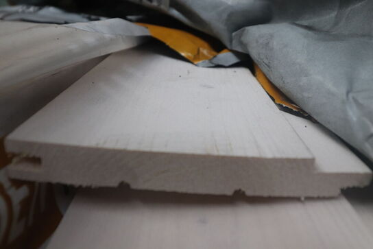 128 stk Hvidpig. profilbrædder TGV