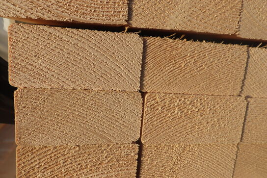 121 stk Gran spærtræ C24