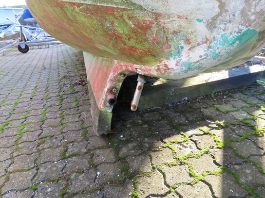 Jagtpram i glasfiber