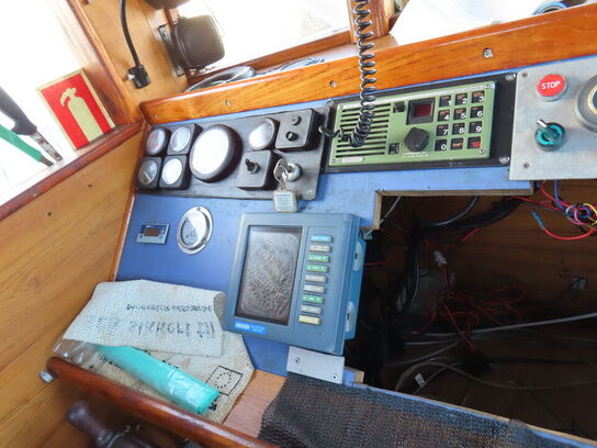 28 fod selvlænsende hæktrawler/garnfartøj, lærk på eg årgang 1970